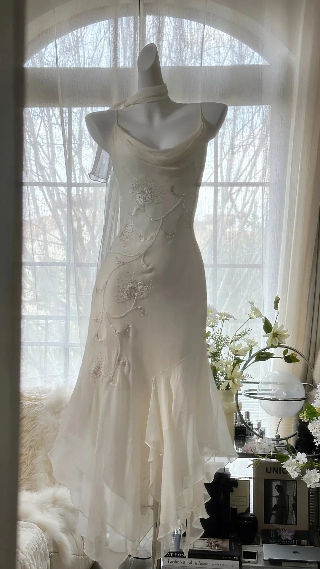Weitese Dress Pure and Elegant Chiffon Spaghetti Strap Beaded V Back Mermaid Prom Dress